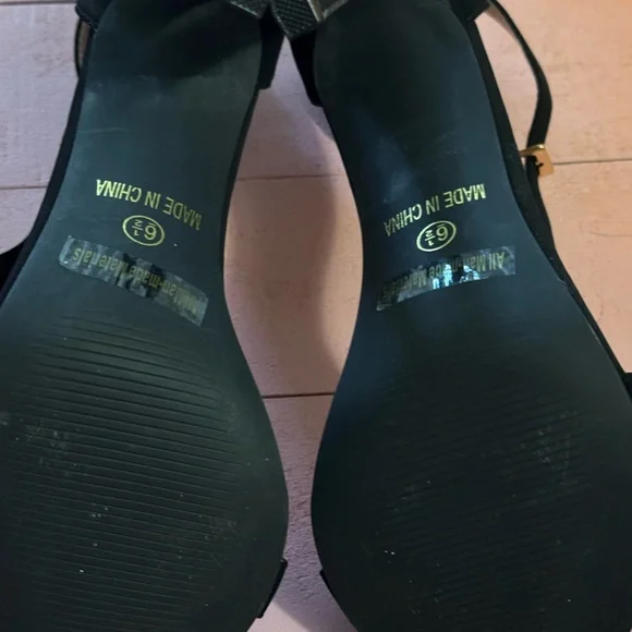 Fashion Nova Black and Cream Women's Heels - Picture 3 of 3